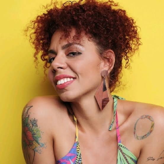 “Histórias na Barra da Saia” com Ingrid Menezes