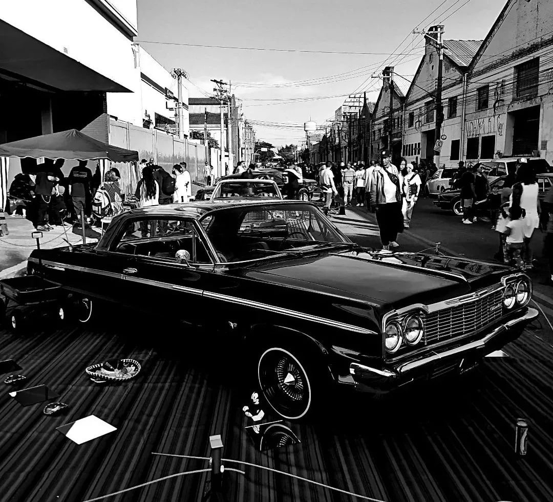 DJs e Carros em Ação na Periferia